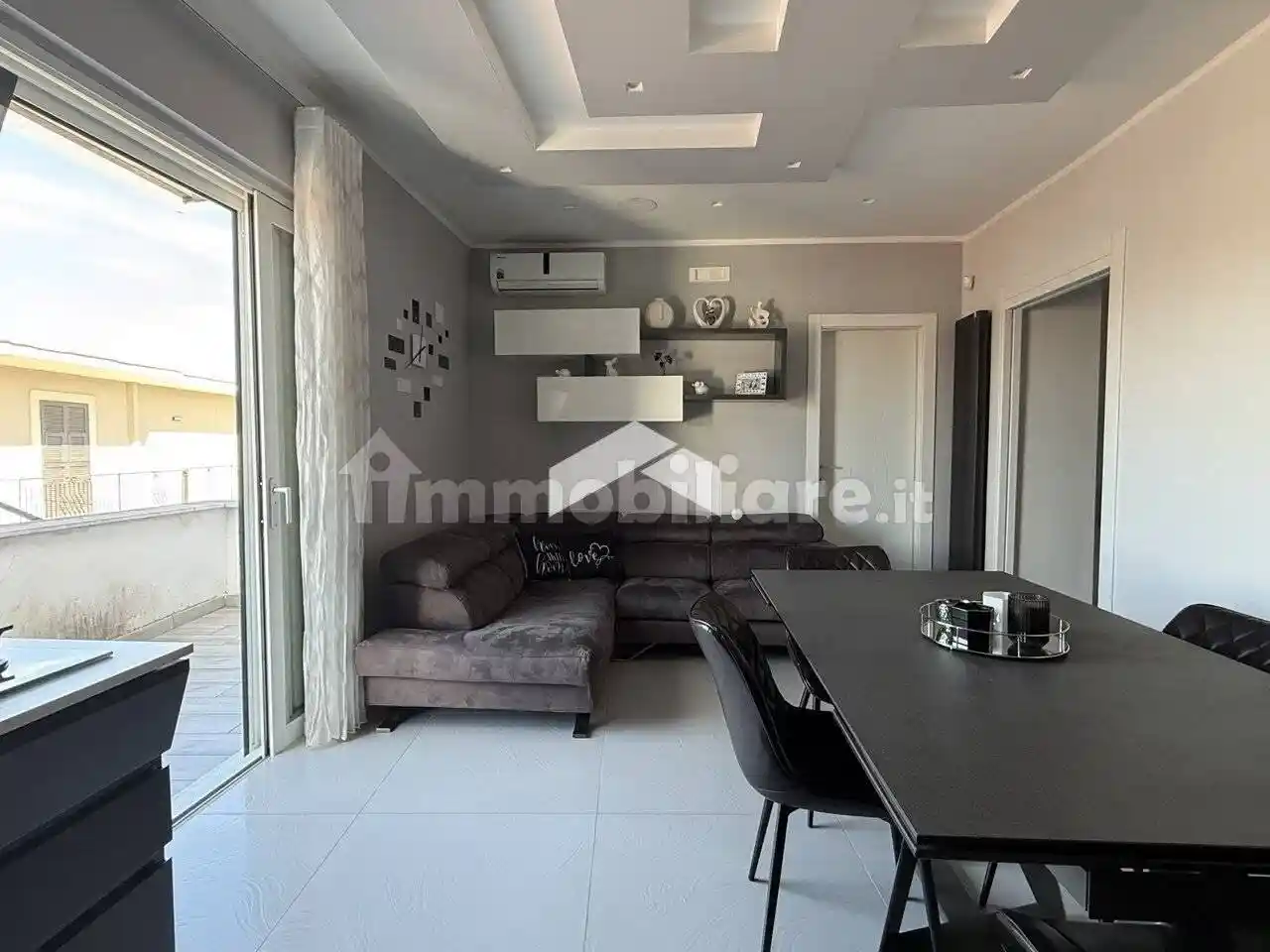 Appartamento in affitto a Napoli