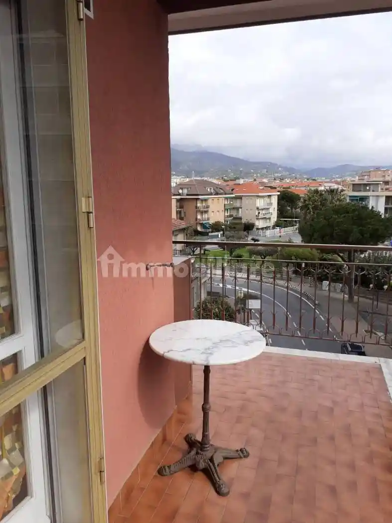 Appartamento in vendita a Borghetto Santo Spirito