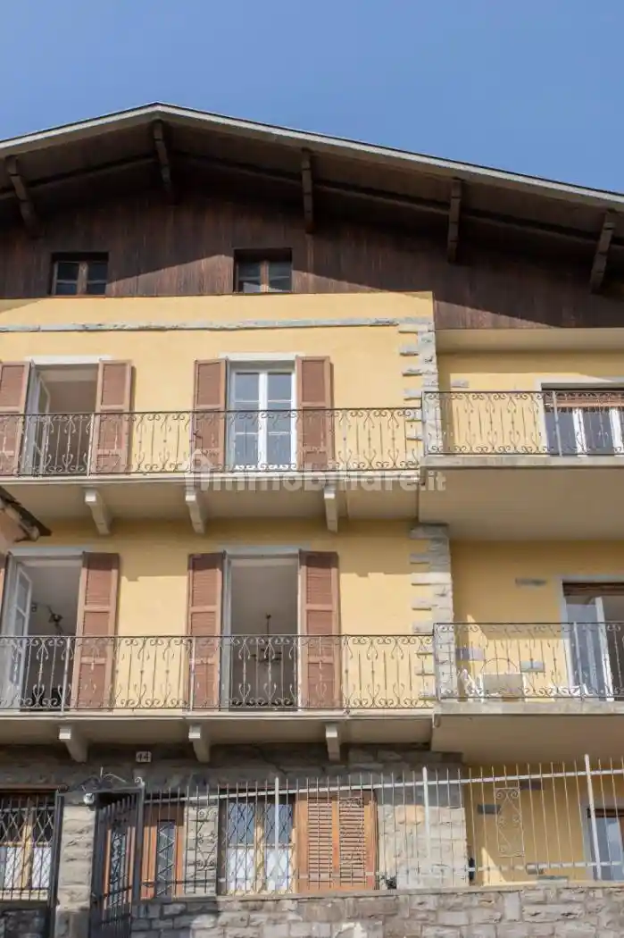 Villa in vendita a Carate Urio