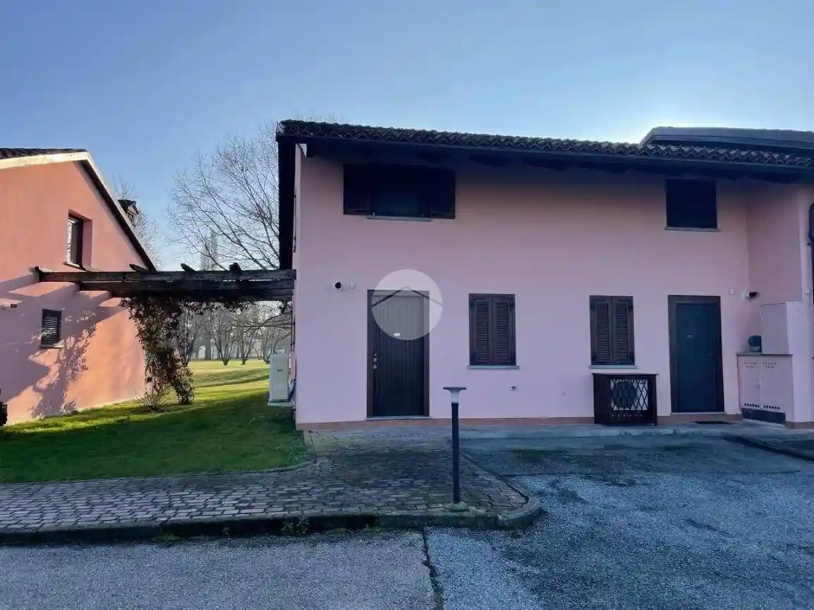 Villa in vendita a Cherasco