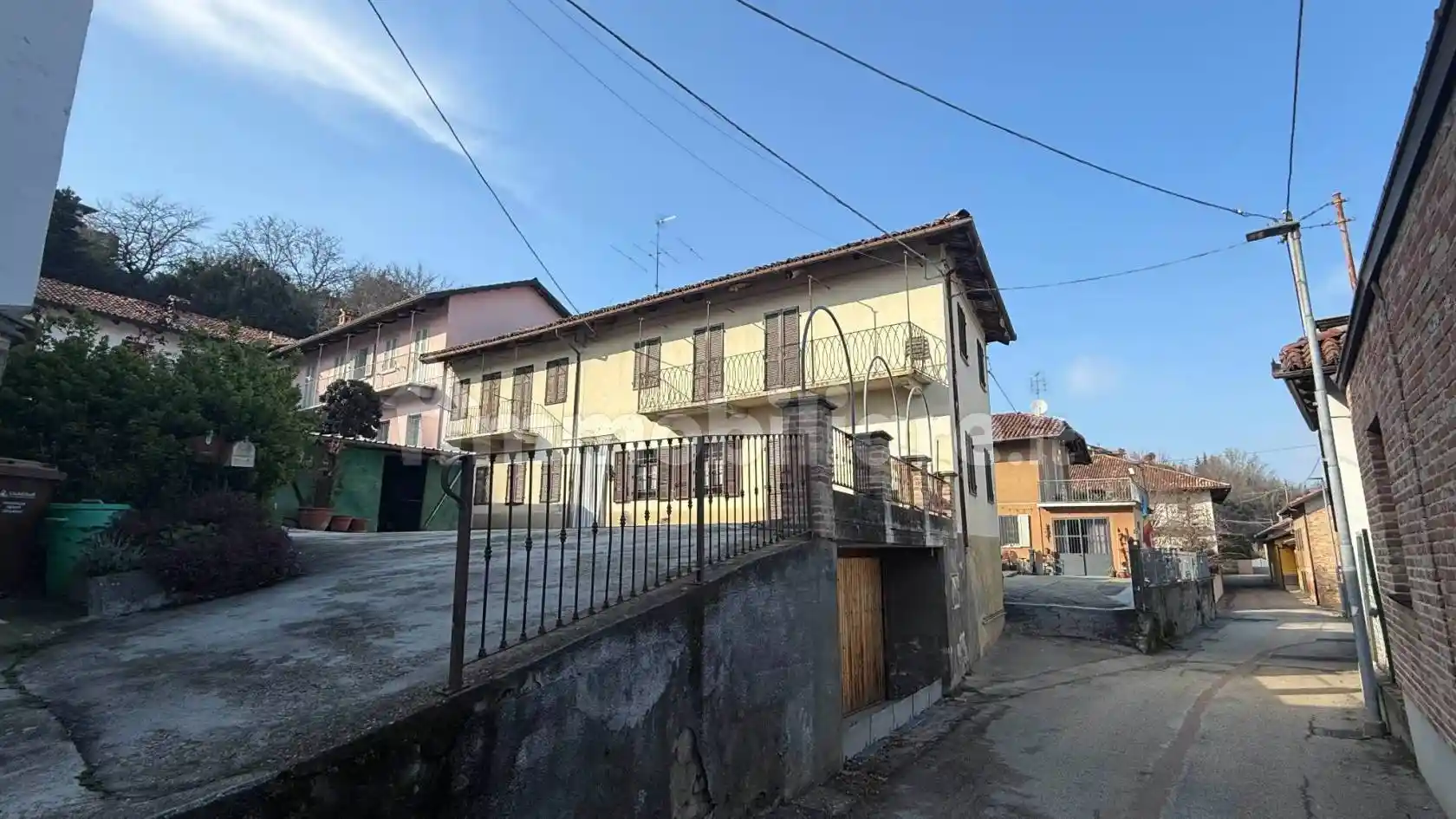 Rustico - Casale in vendita a Alba