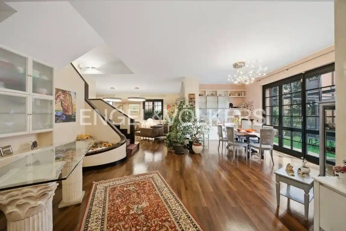 Villa in vendita a Saronno