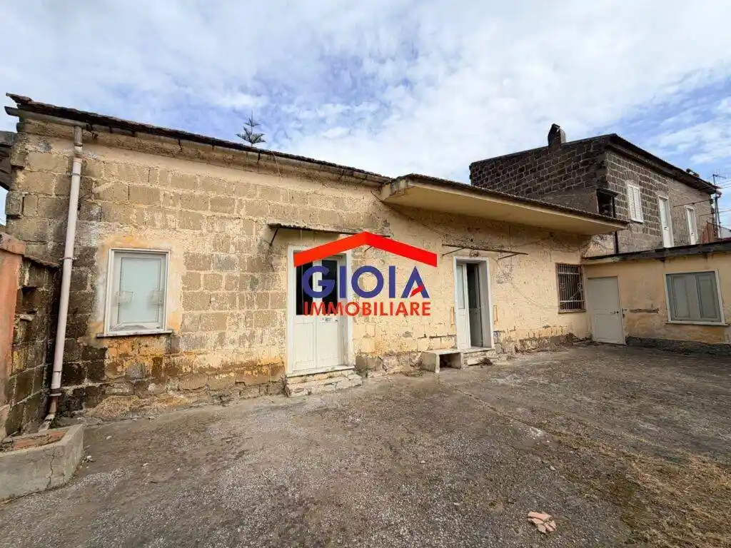 Appartamento in vendita a Falciano del Massico