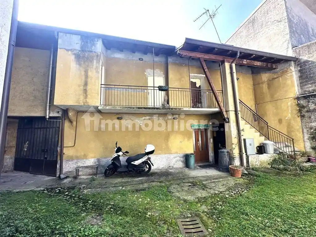 Casa indipendente in vendita a Lecco