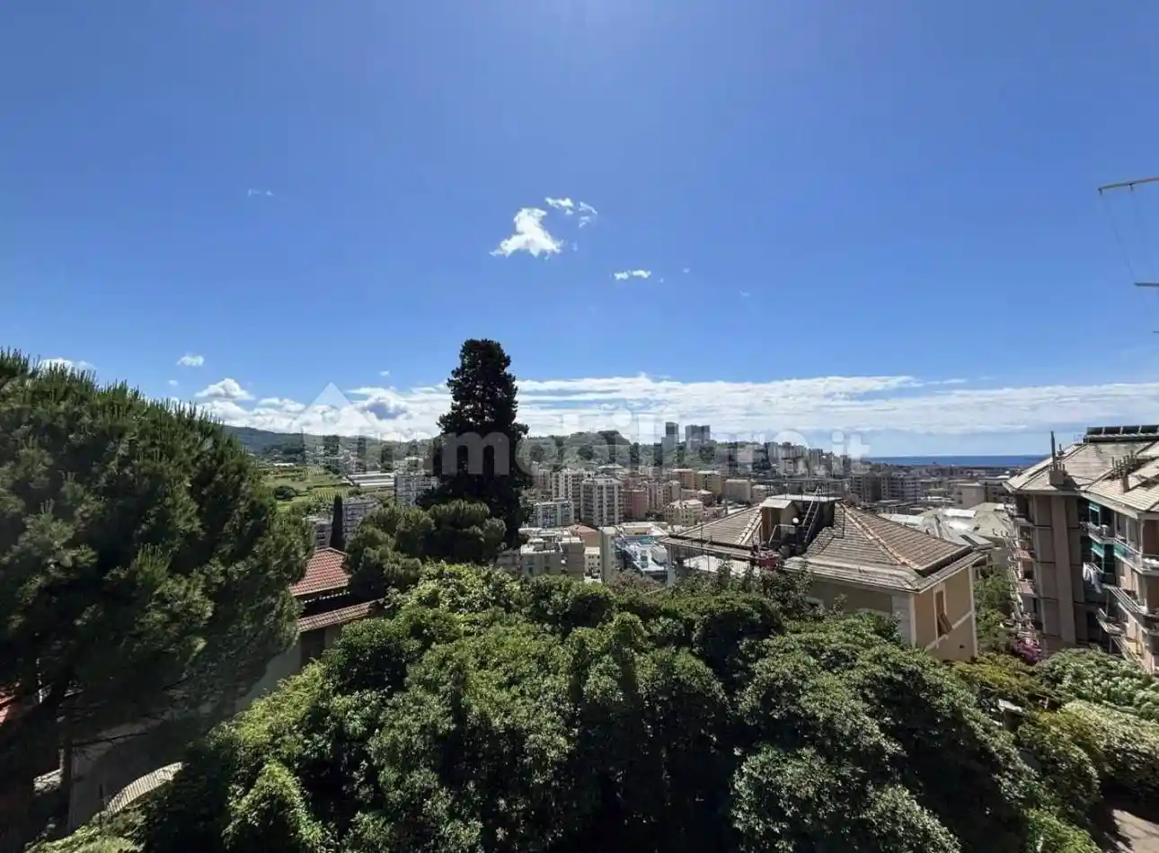 Appartamento in vendita a Genova