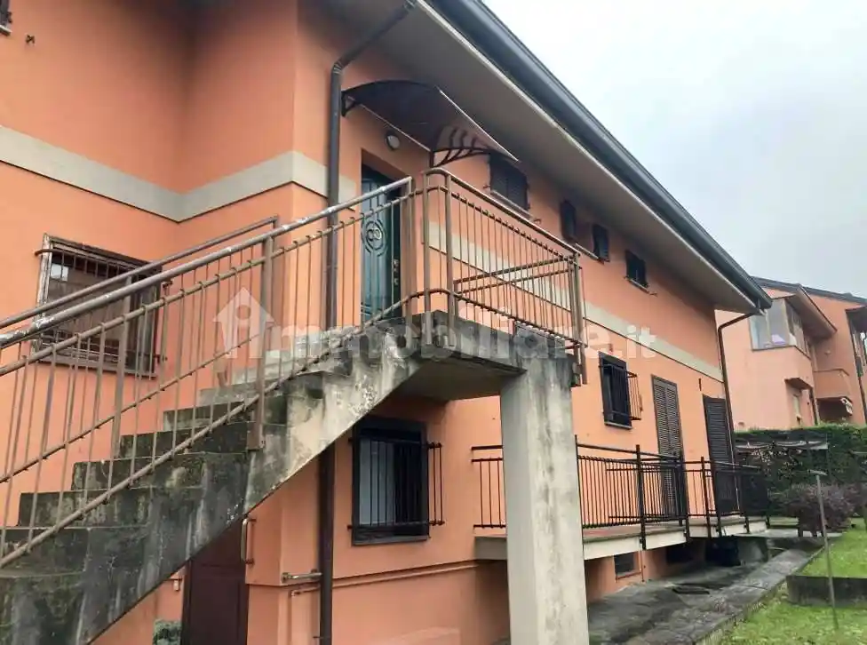 Appartamento in vendita a Valmadrera