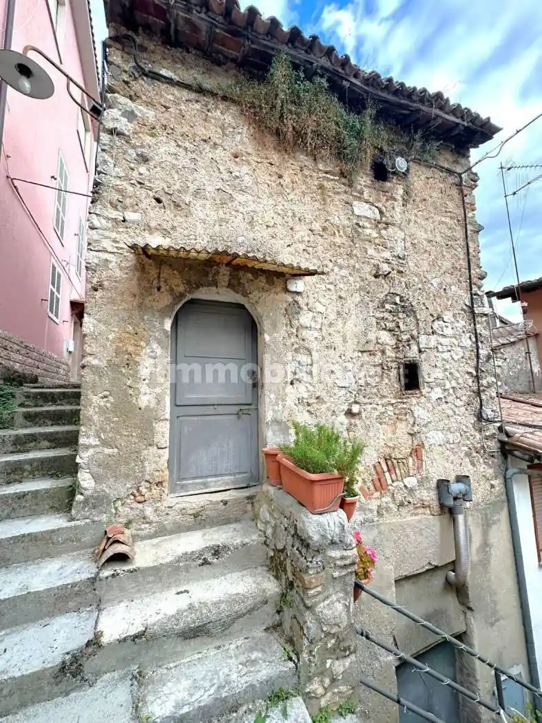 Rustico - Casale in vendita a Terni