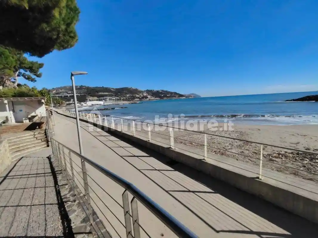 Appartamento in vendita a San Lorenzo al Mare