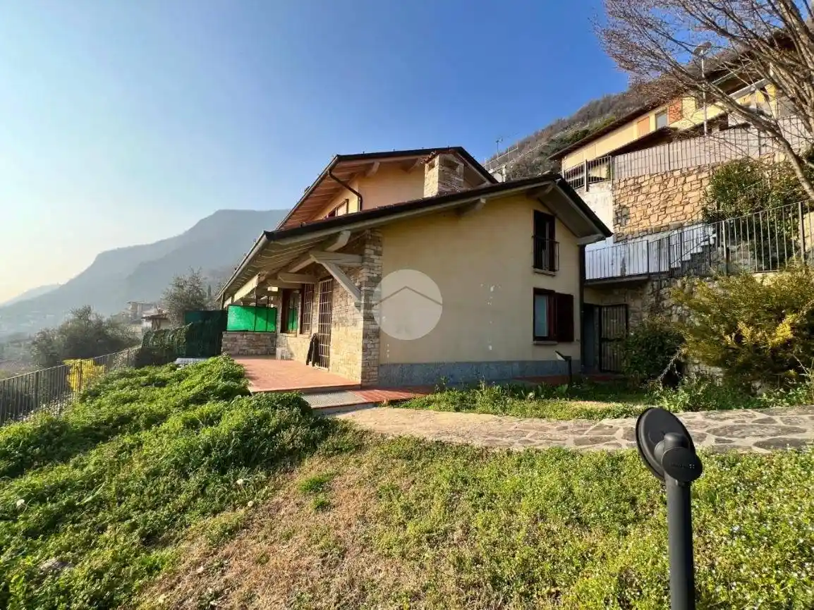 Villa in vendita a Predore