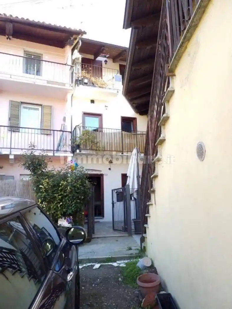 Casa indipendente in affitto a Avigliana