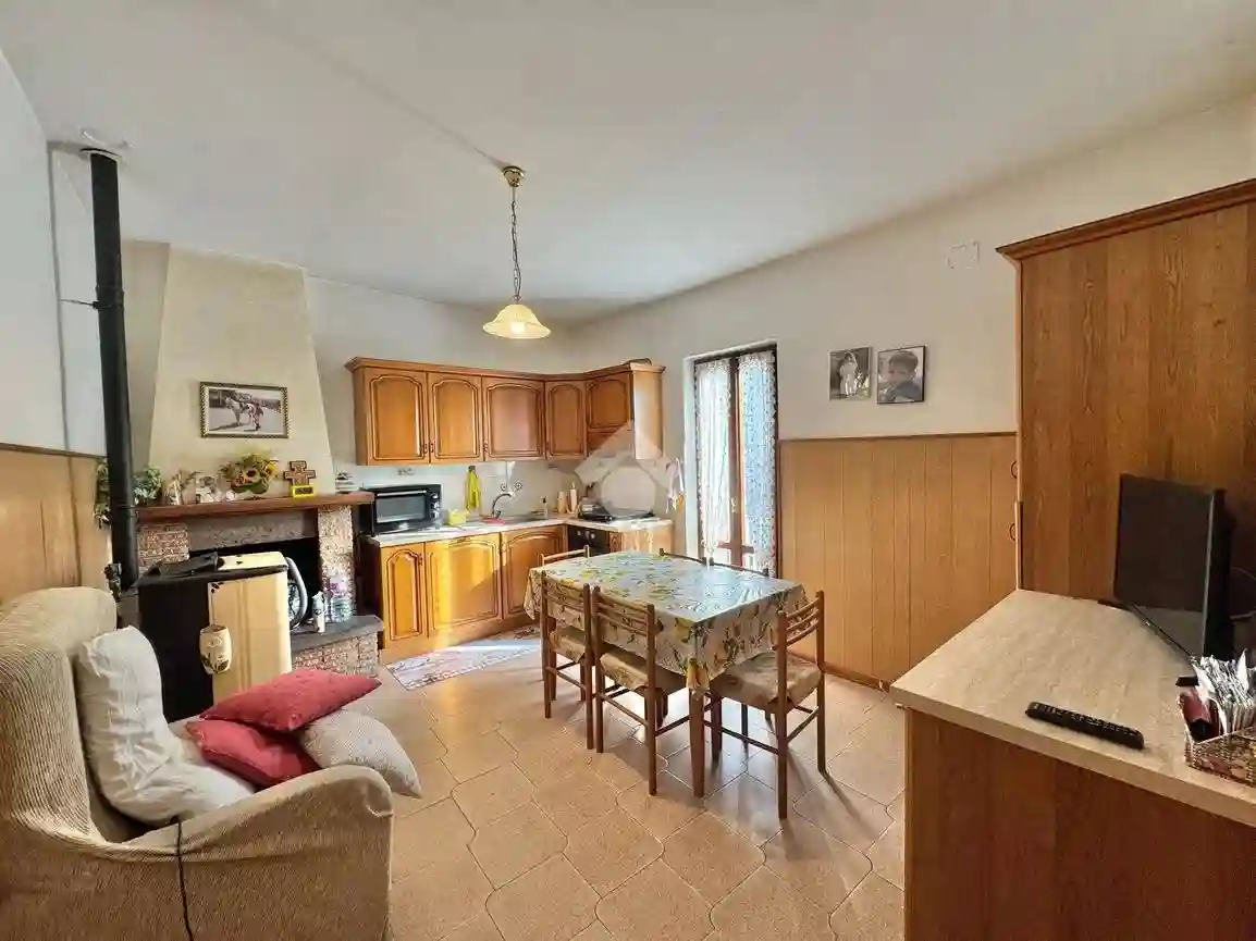 Casa indipendente - foto 2