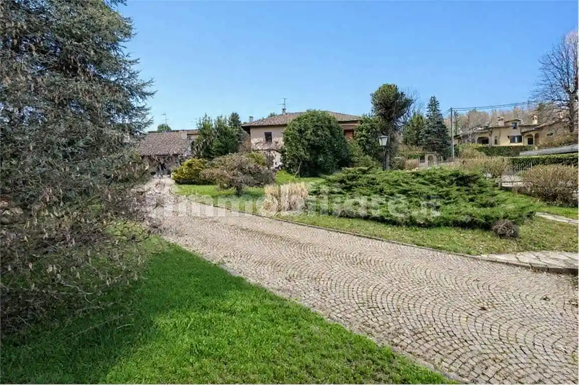 Villa in vendita a Mornago