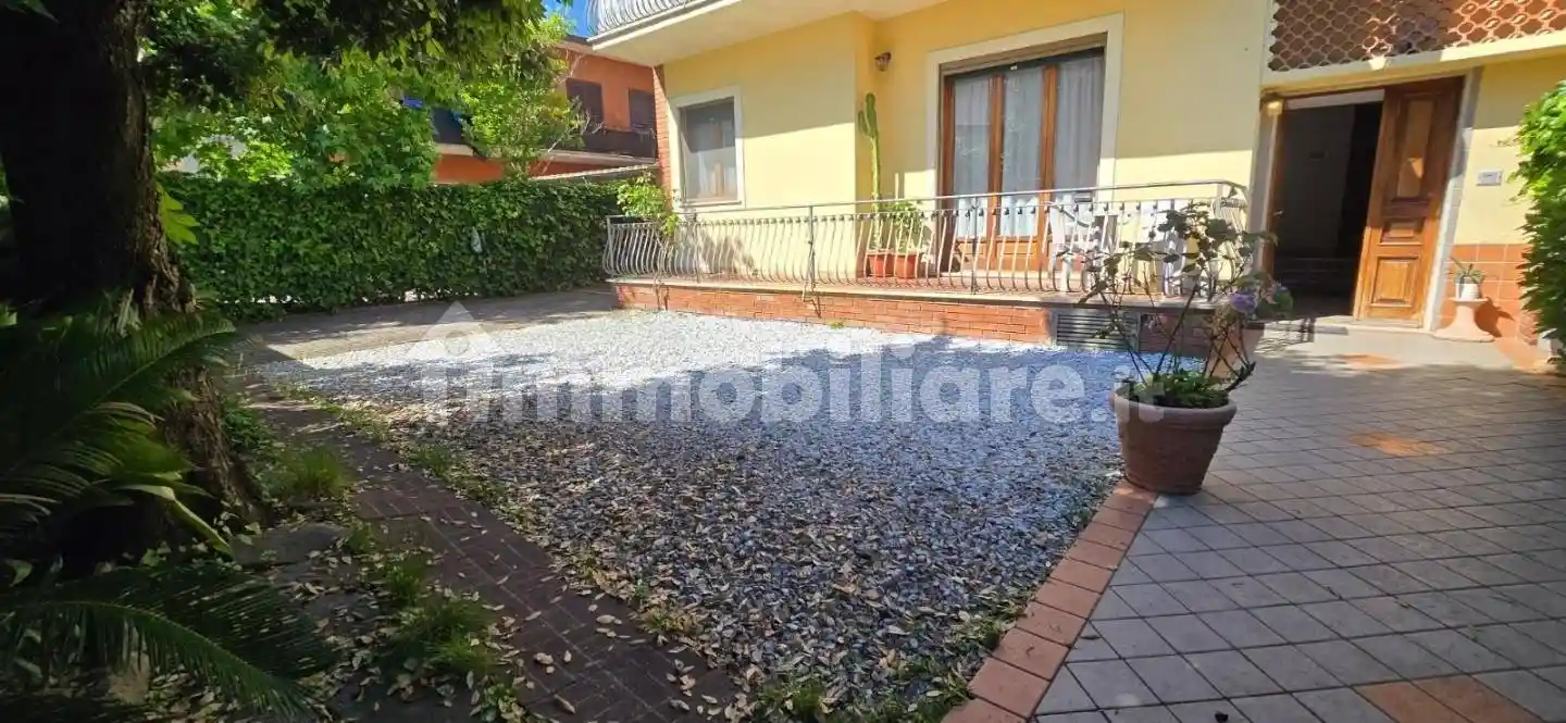 Appartamento in vendita a Massa