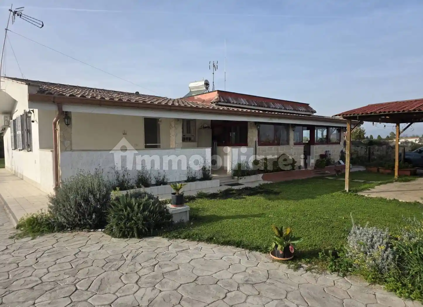 Villa in vendita a Aprilia