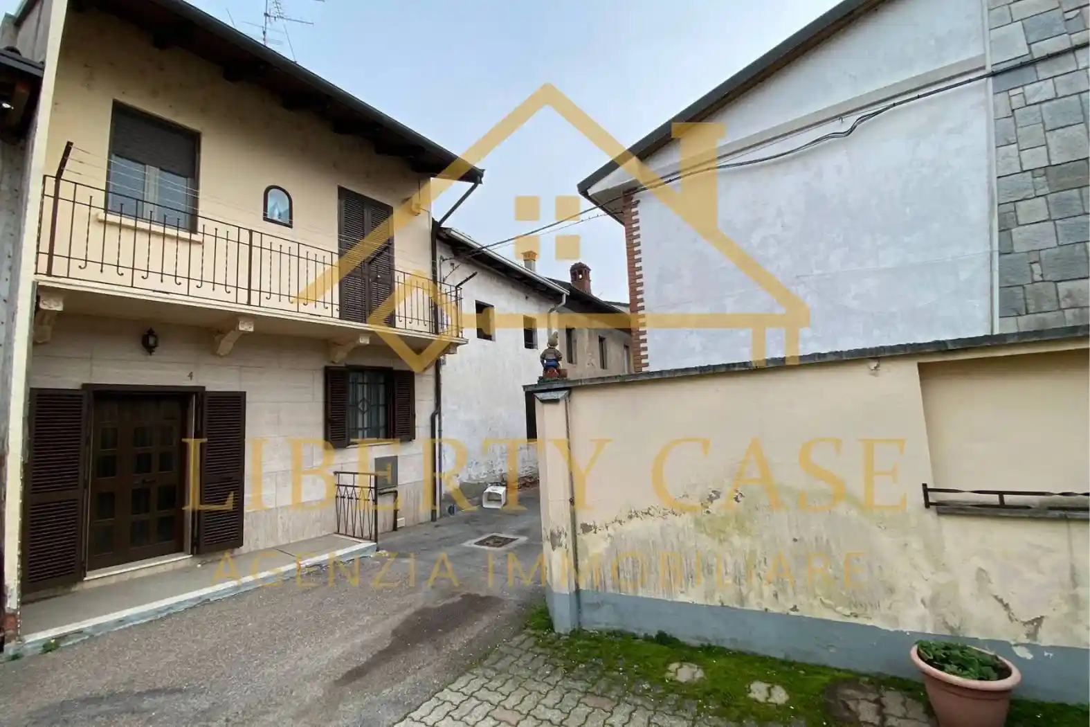 Casa indipendente in vendita a Villata