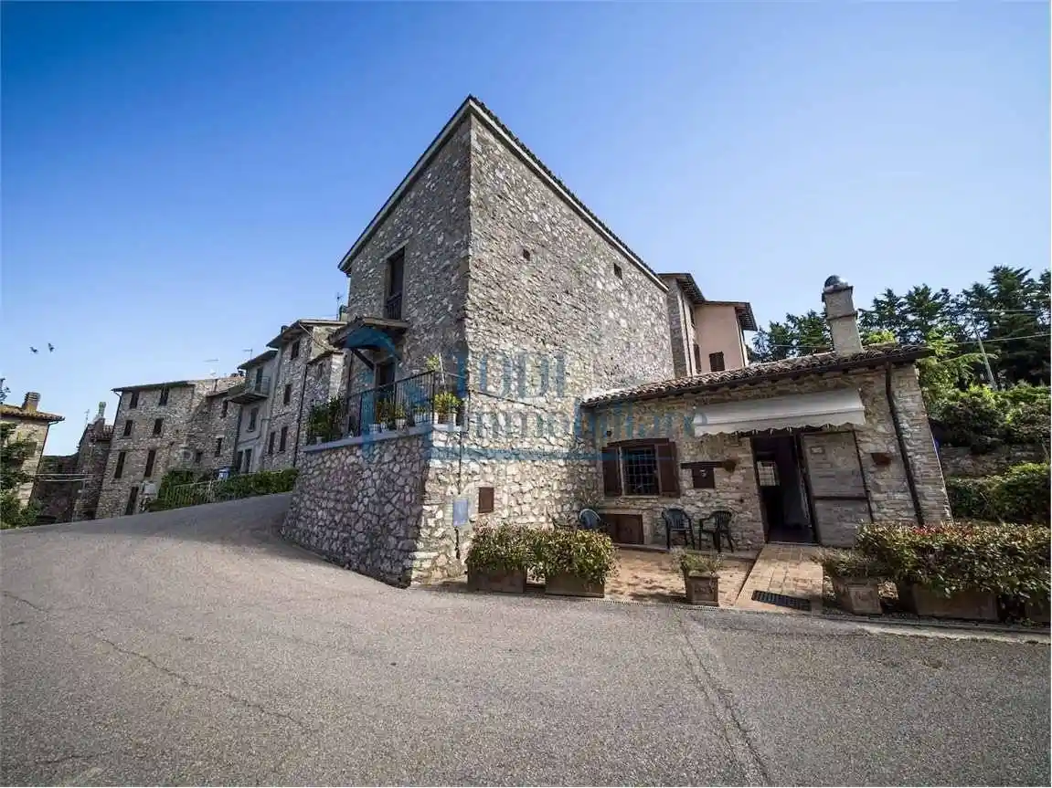 Appartamento in vendita a Massa Martana