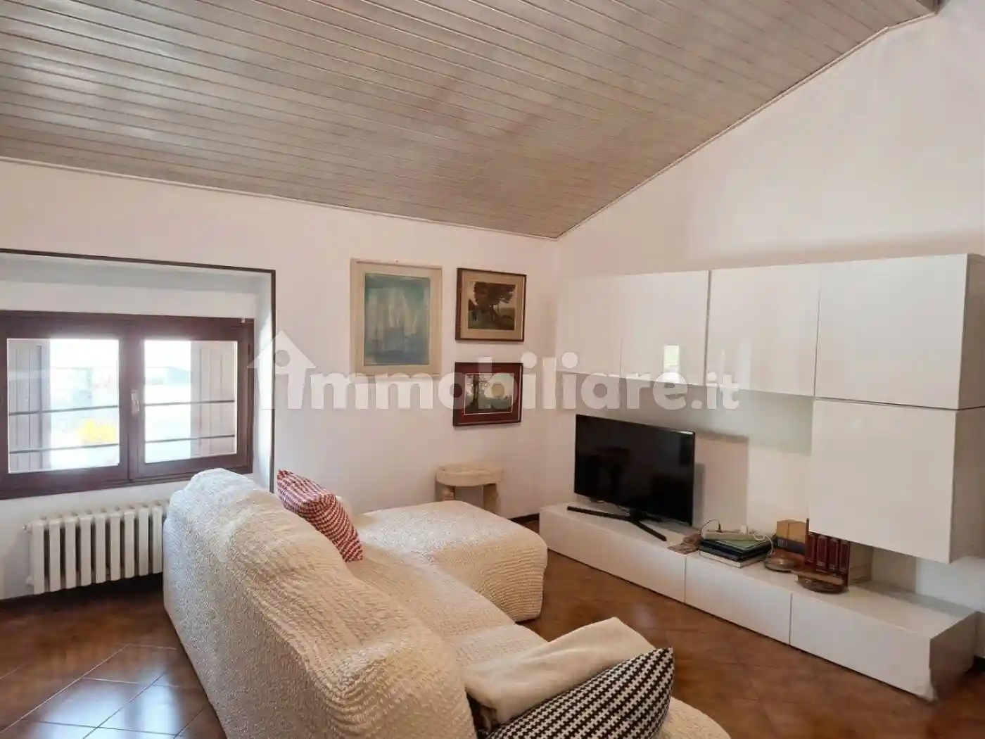 Appartamento in vendita a Sale Marasino