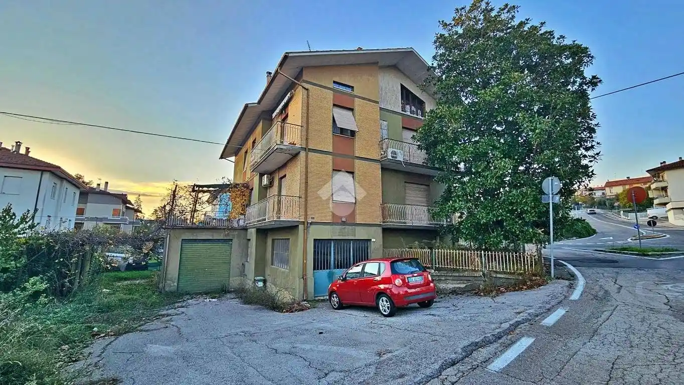Villa in vendita a Pesaro
