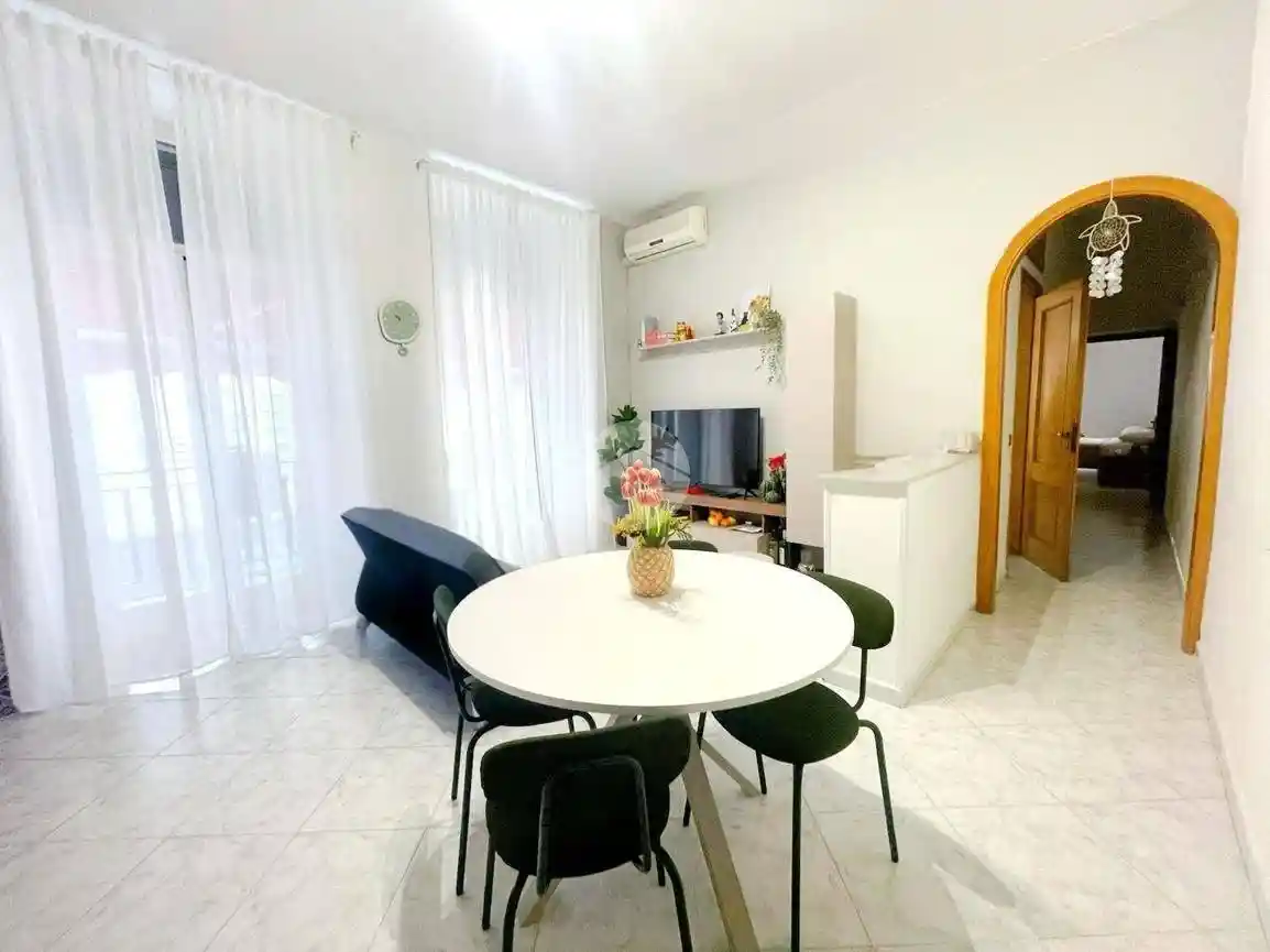 Appartamento in vendita a Napoli