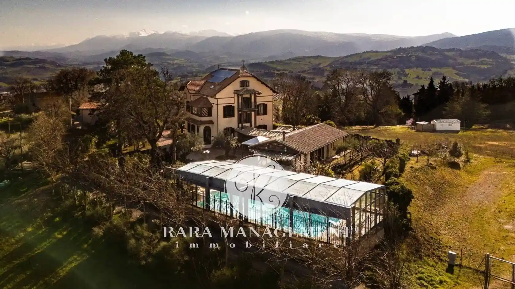 Villa in vendita a Tolentino