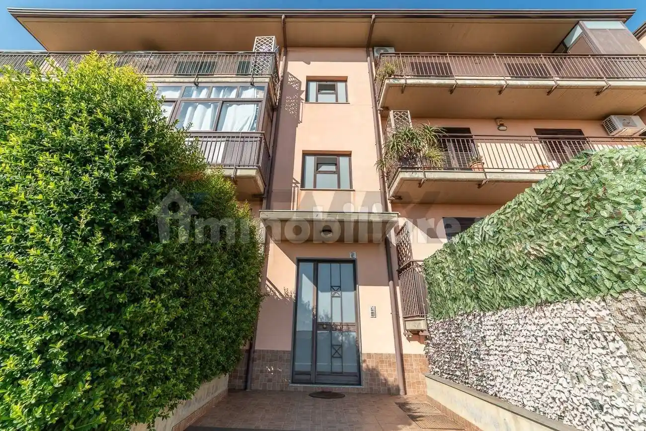 Appartamento in vendita a Aci Catena