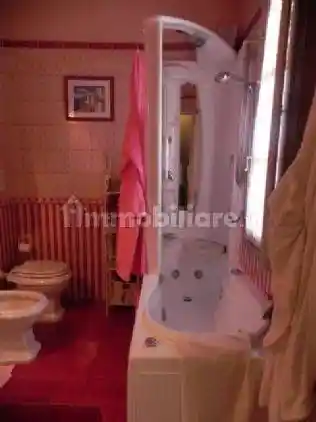 Appartamento in vendita a Viareggio