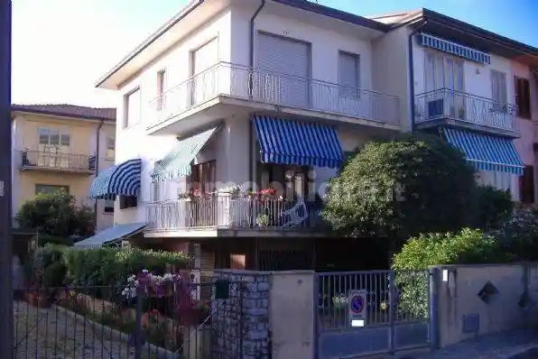 Villetta a schiera in vendita a Camaiore