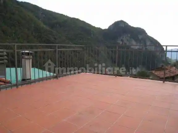 Casa indipendente in vendita a Camaiore