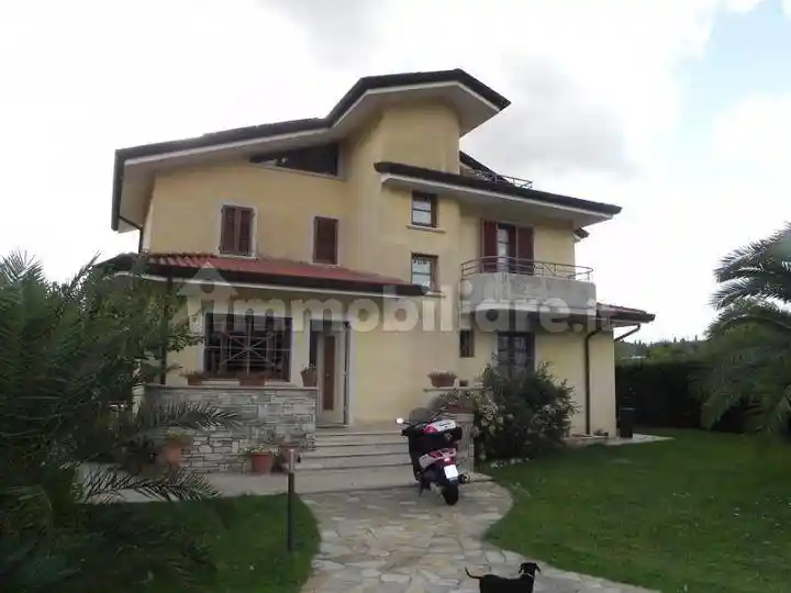 Villa in vendita a Massarosa