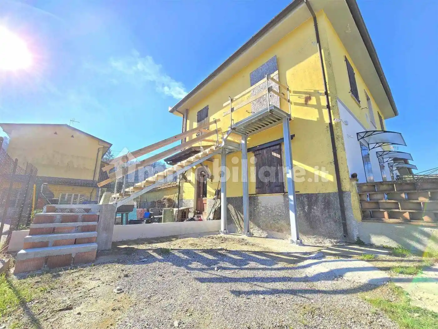 Casa indipendente in vendita a Camaiore