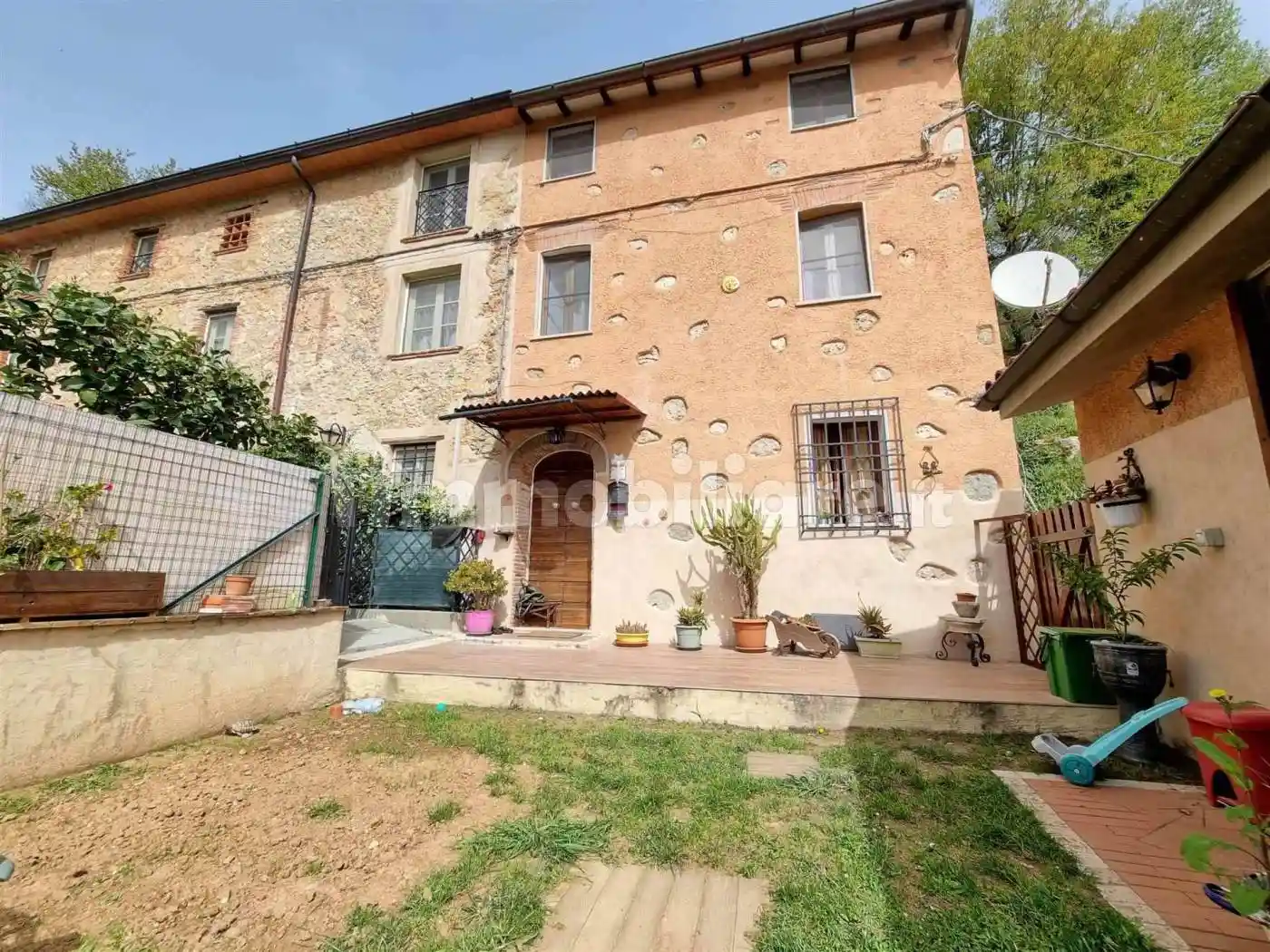 Casa indipendente in vendita a Camaiore