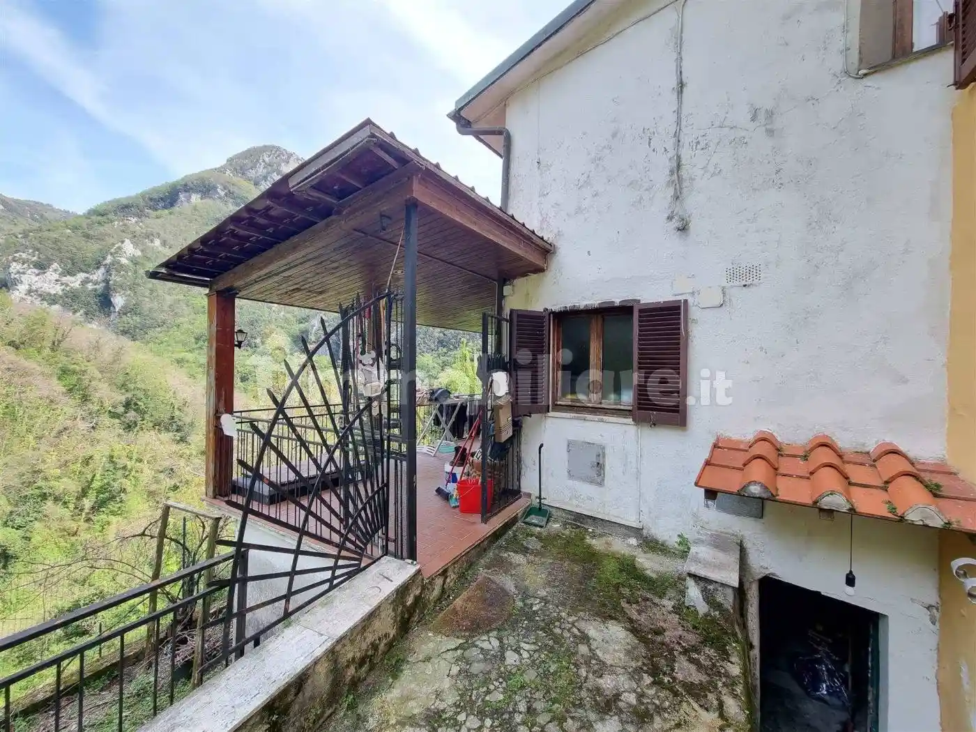 Casa indipendente in vendita a Camaiore