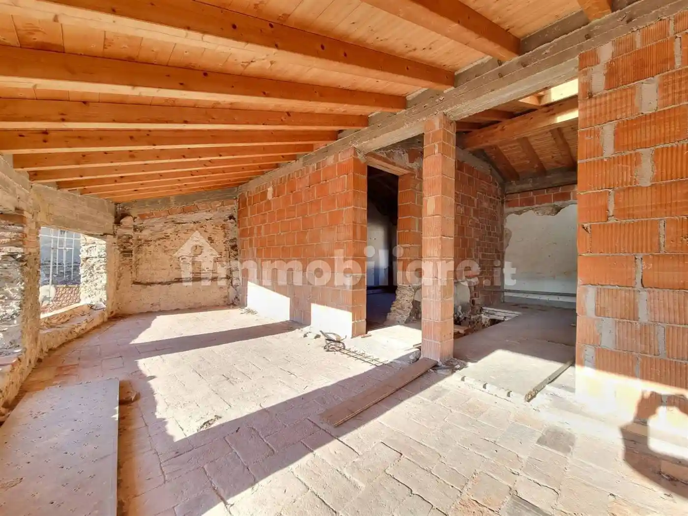 Casa indipendente in vendita a Camaiore