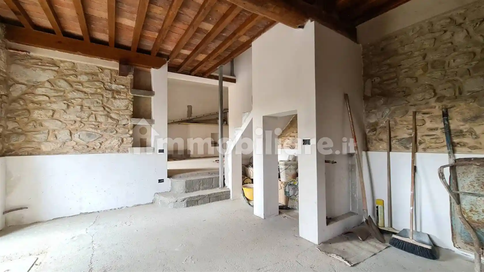 Casa indipendente in vendita a Camaiore