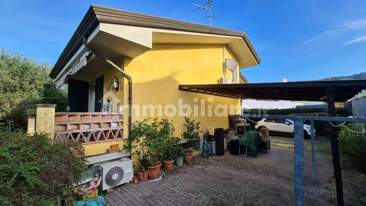 Casa indipendente in vendita a Massarosa