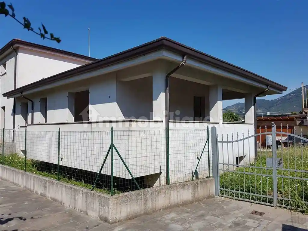 Villa in vendita a Camaiore