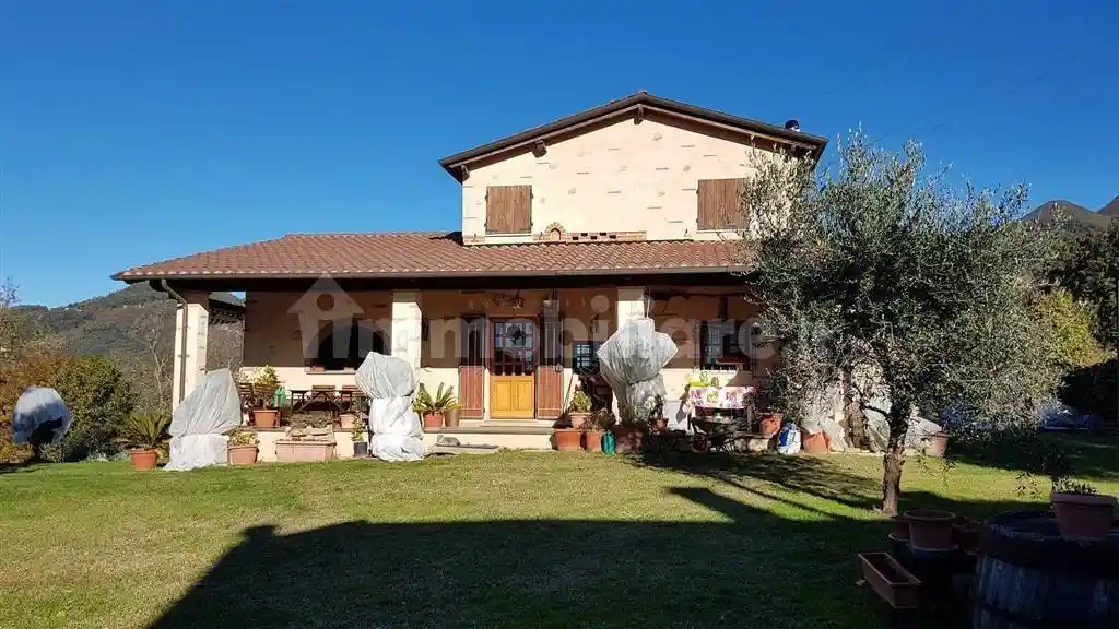 Rustico - Casale in vendita a Camaiore