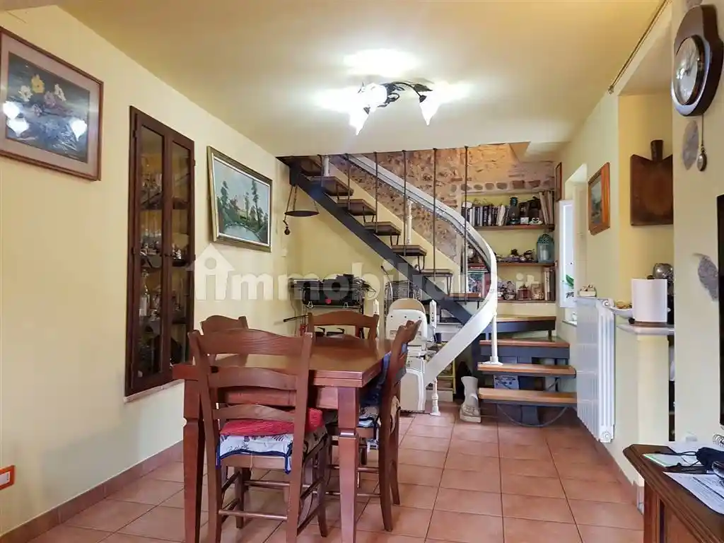 Casa indipendente in vendita a Camaiore