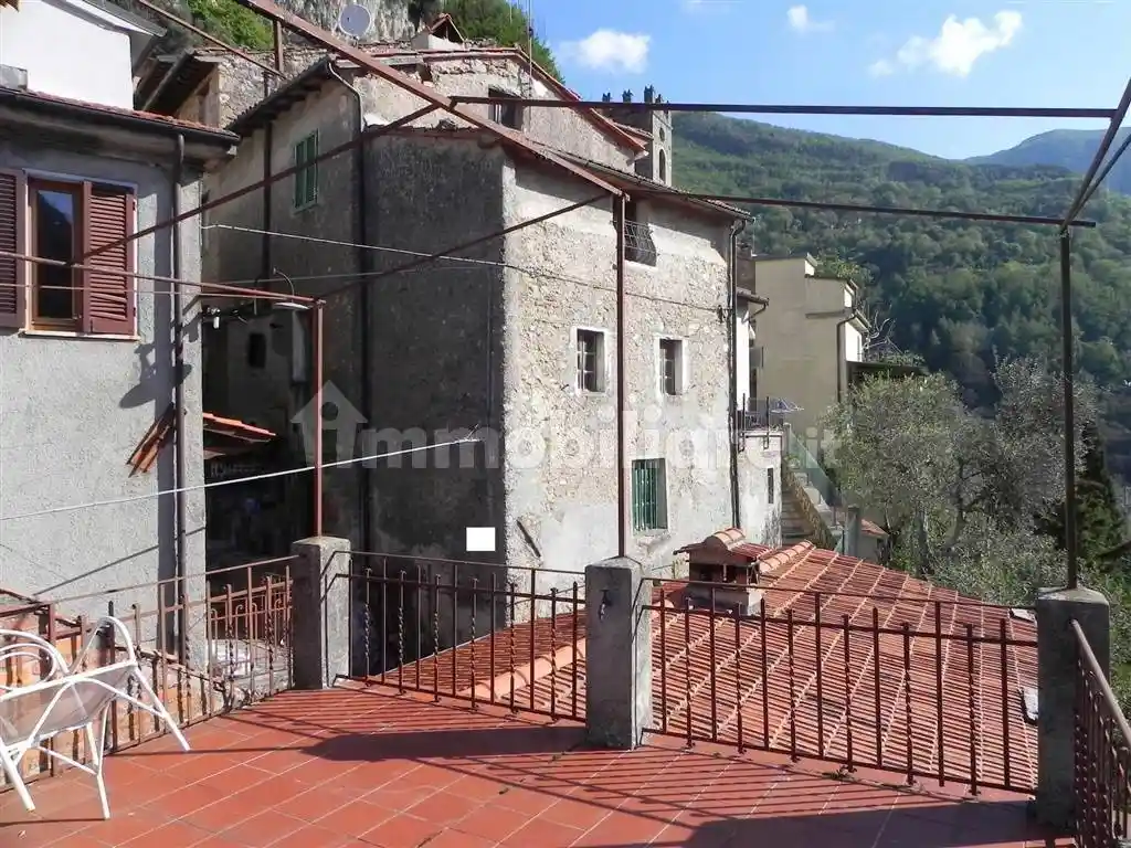 Rustico - Casale in vendita a Camaiore