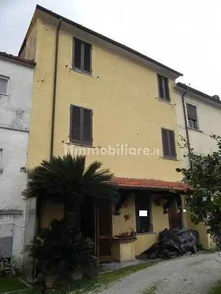 Rustico - Casale in vendita a Pietrasanta