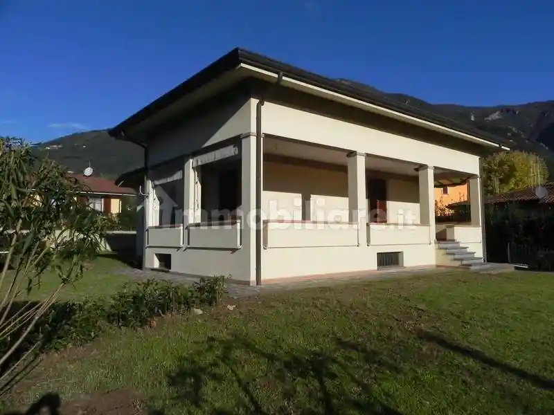 Villa in vendita a Camaiore