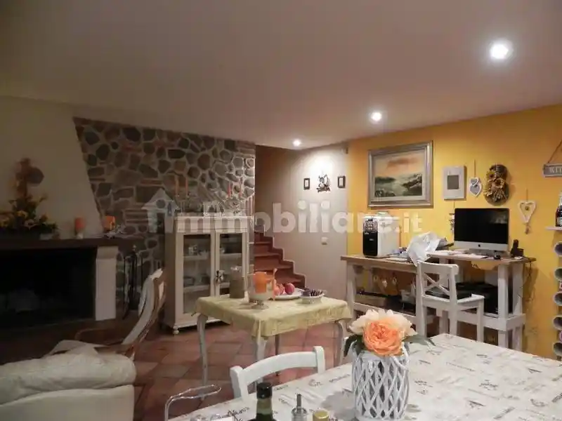 Villetta a schiera in vendita a Camaiore