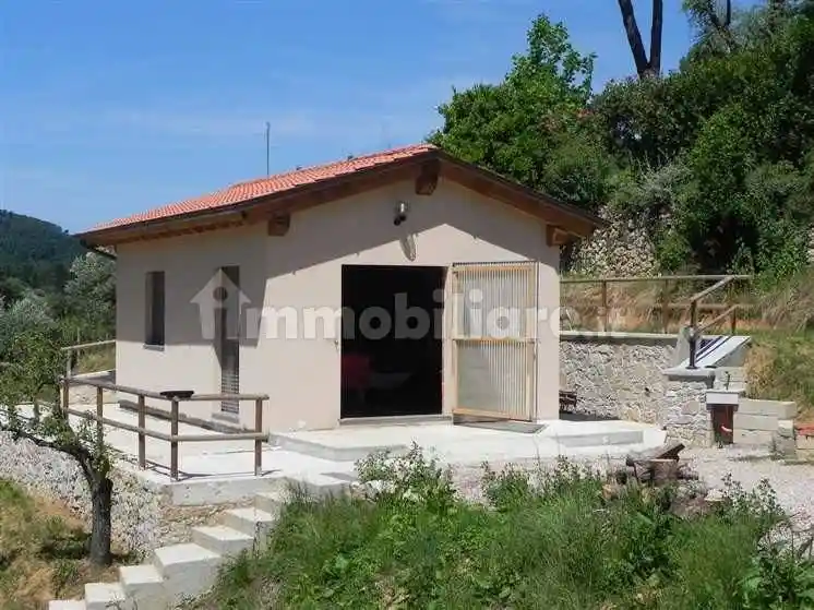 Rustico - Casale in vendita a Camaiore