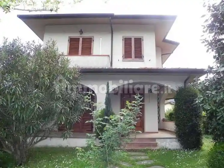 Villa in vendita a Camaiore