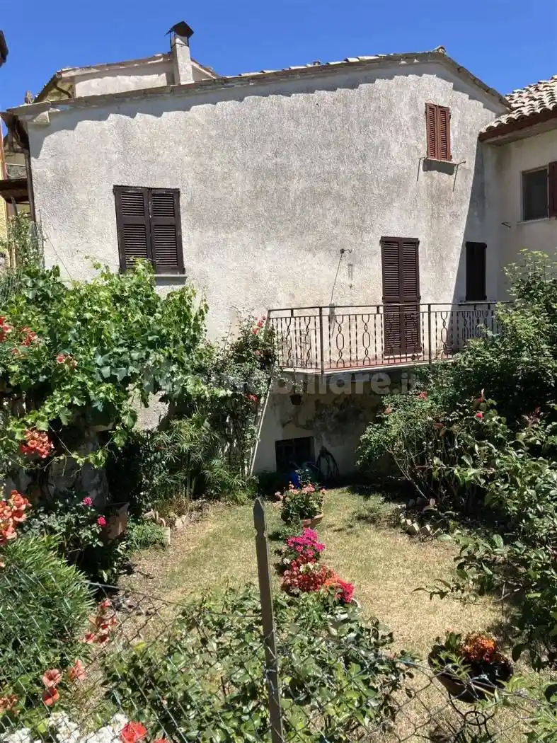 Casa indipendente in vendita a Pergola