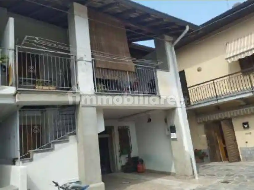 Appartamento in vendita a Biandronno