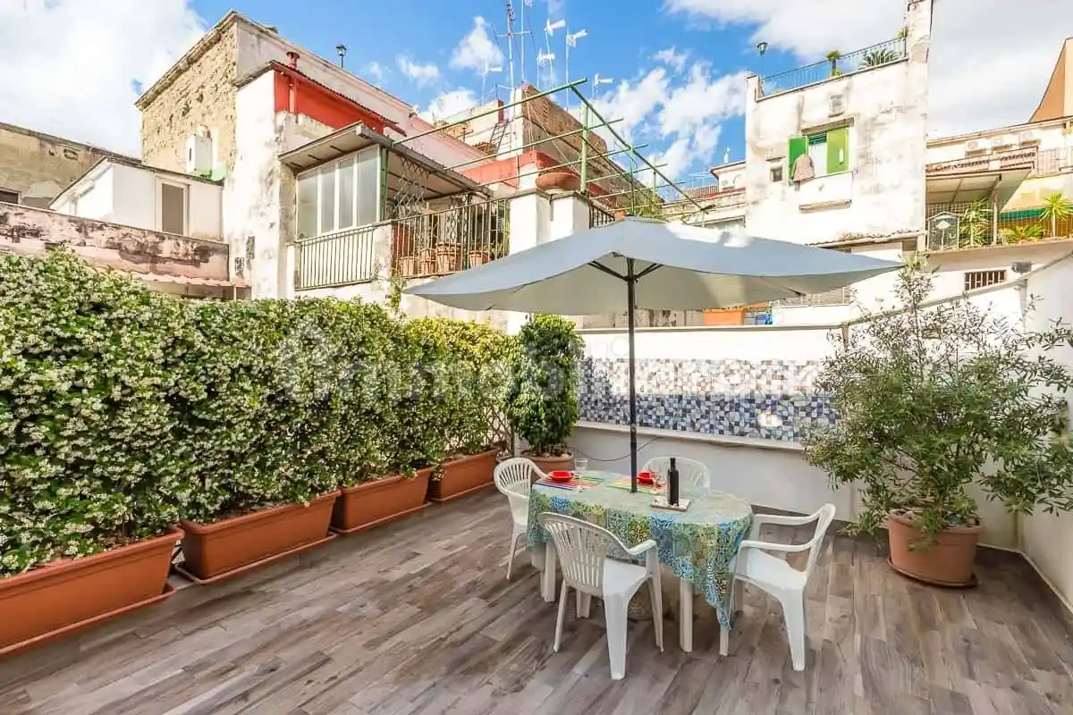 Appartamento in affitto a Napoli