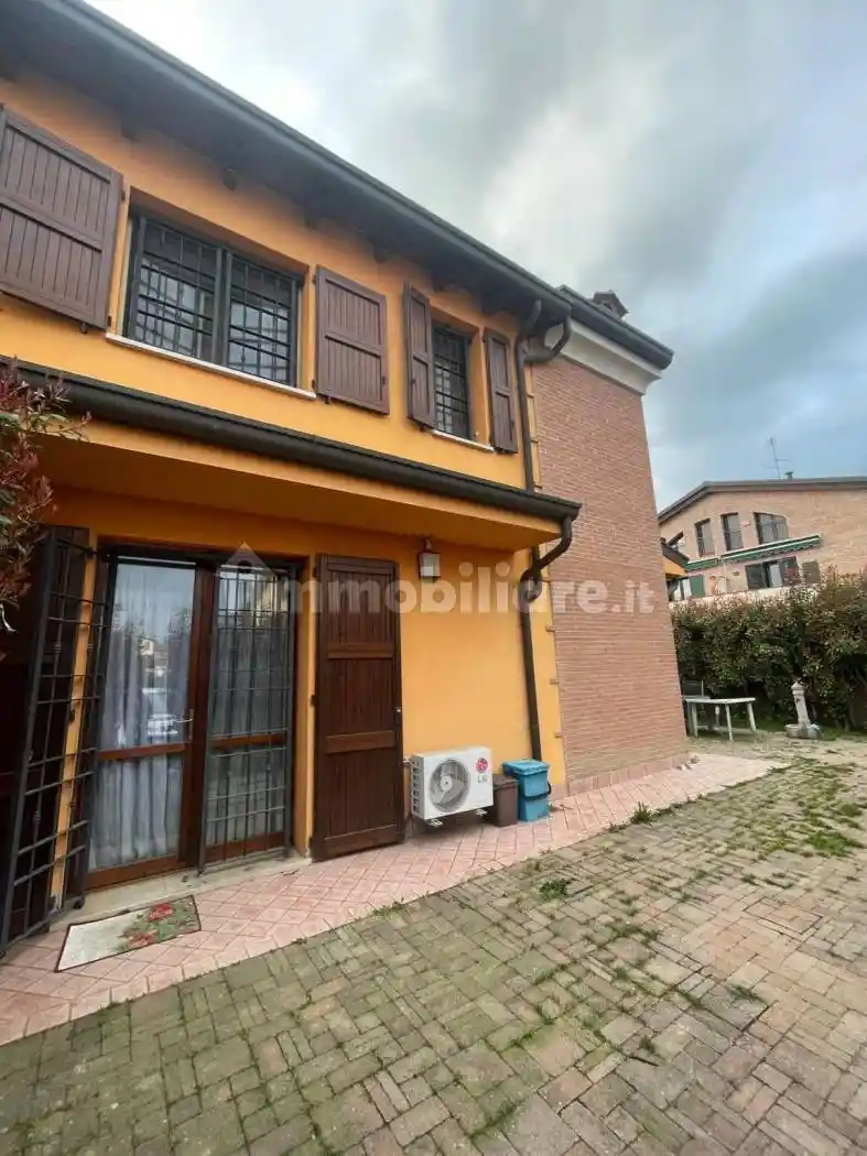 Villetta a schiera in vendita a Cento