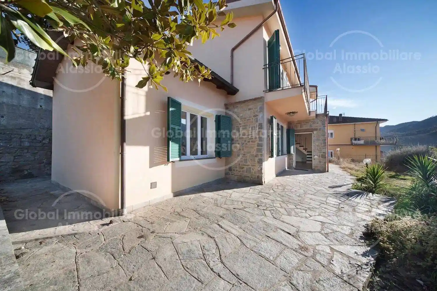 Villa in vendita a Garlenda