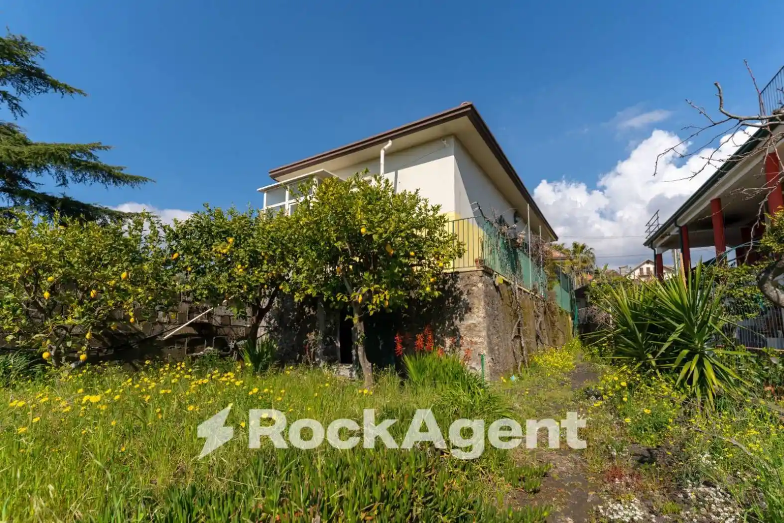 Casa indipendente in vendita a Pedara